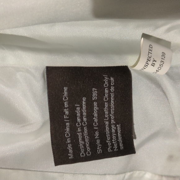 Danier - White Leather Jacket - Picture 4 of 6